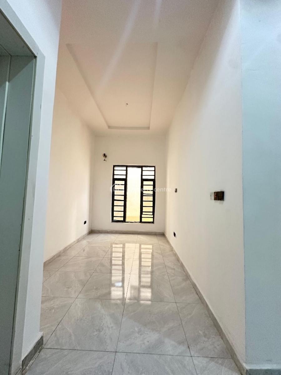 Single Room with Open Lounge and Shared Kitchen, Royal Pine Estate, Lekki, Lagos, Flat / Apartment for Rent