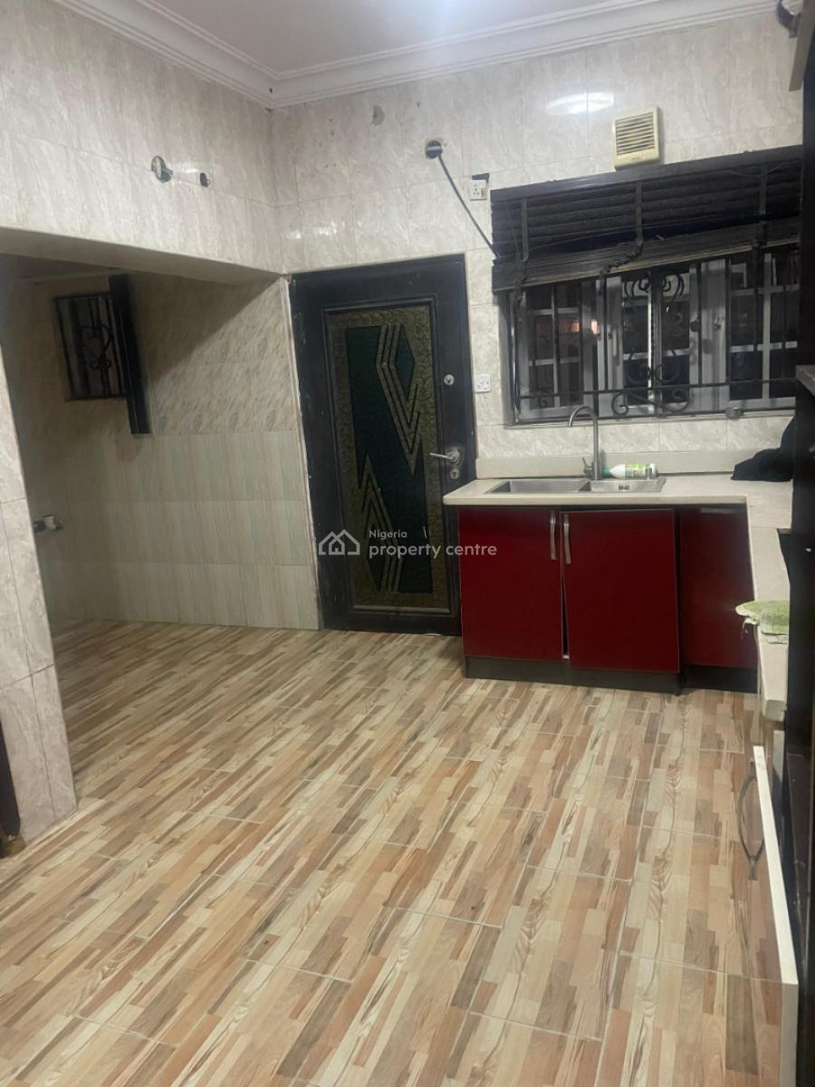 Spacious Master Bedroom Shared Apartment, Agungi, Lekki, Lagos, Self Contain (single Rooms) for Rent