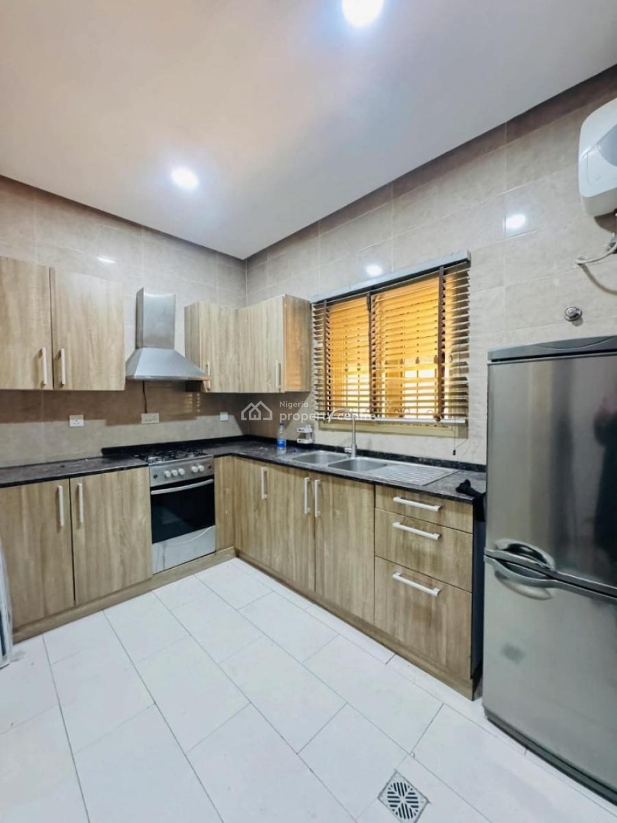 a Well Built Serviced 2 Bedroom Apartment, Lekki Phase 1, Lekki, Lagos, Flat / Apartment for Rent