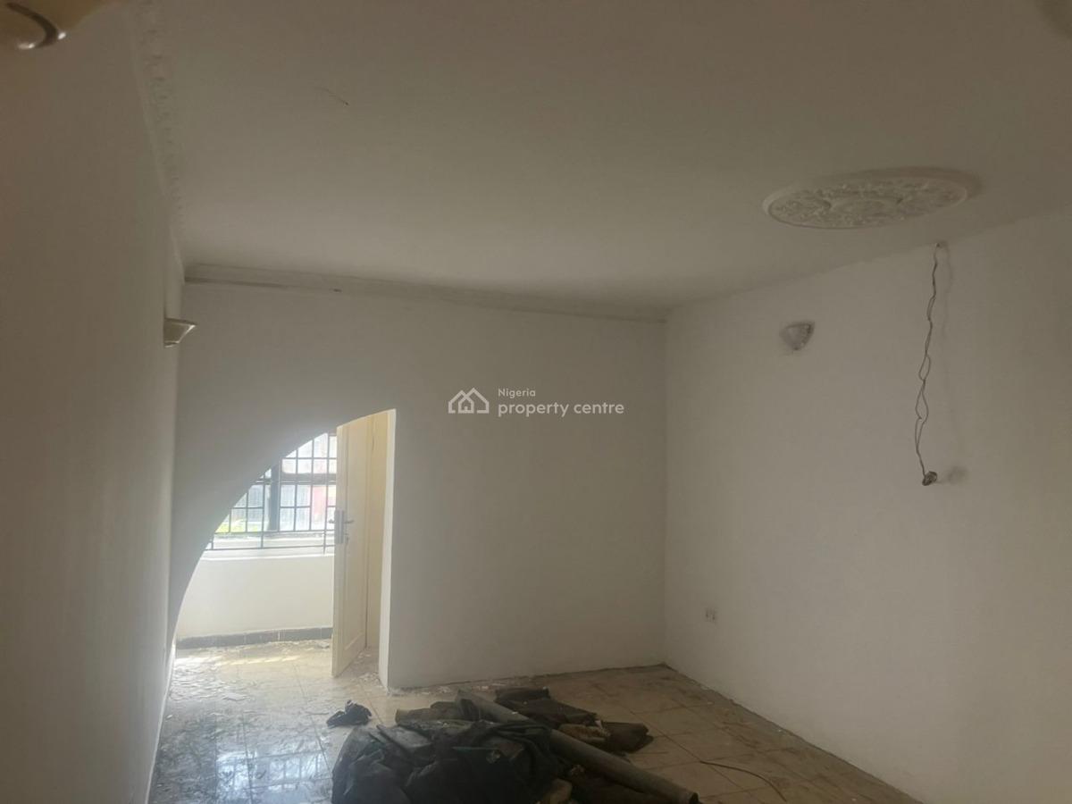 Spacious 3 Bedroom Apartment with Bq, Lekki Phase 1, Lekki, Lagos, Flat / Apartment for Rent