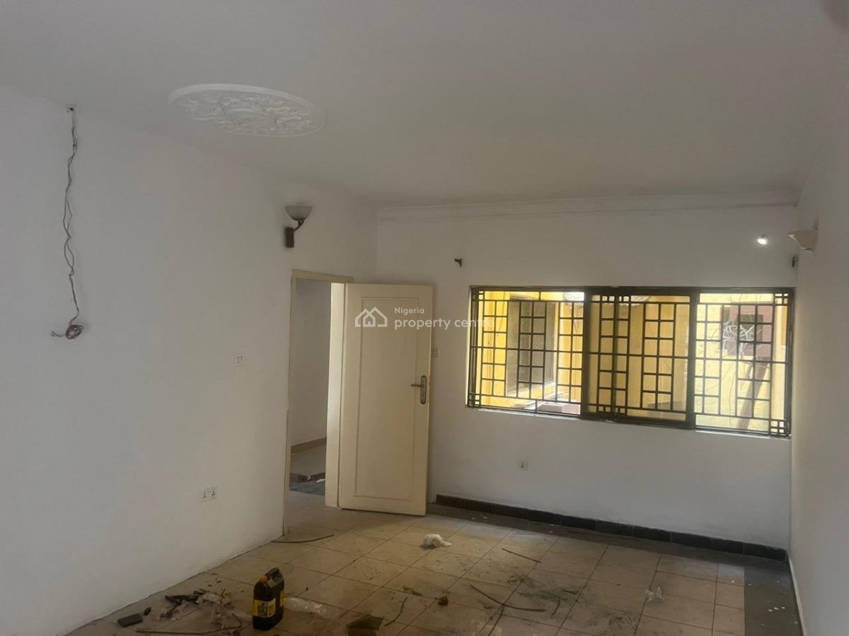 Spacious 3 Bedroom Apartment with Bq, Lekki Phase 1, Lekki, Lagos, Flat / Apartment for Rent