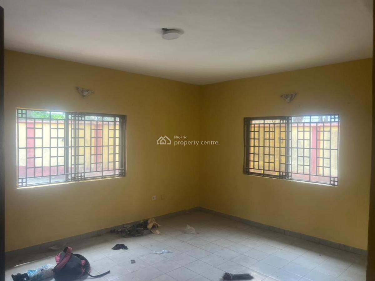 Spacious 3 Bedroom Apartment with Bq, Lekki Phase 1, Lekki, Lagos, Flat / Apartment for Rent
