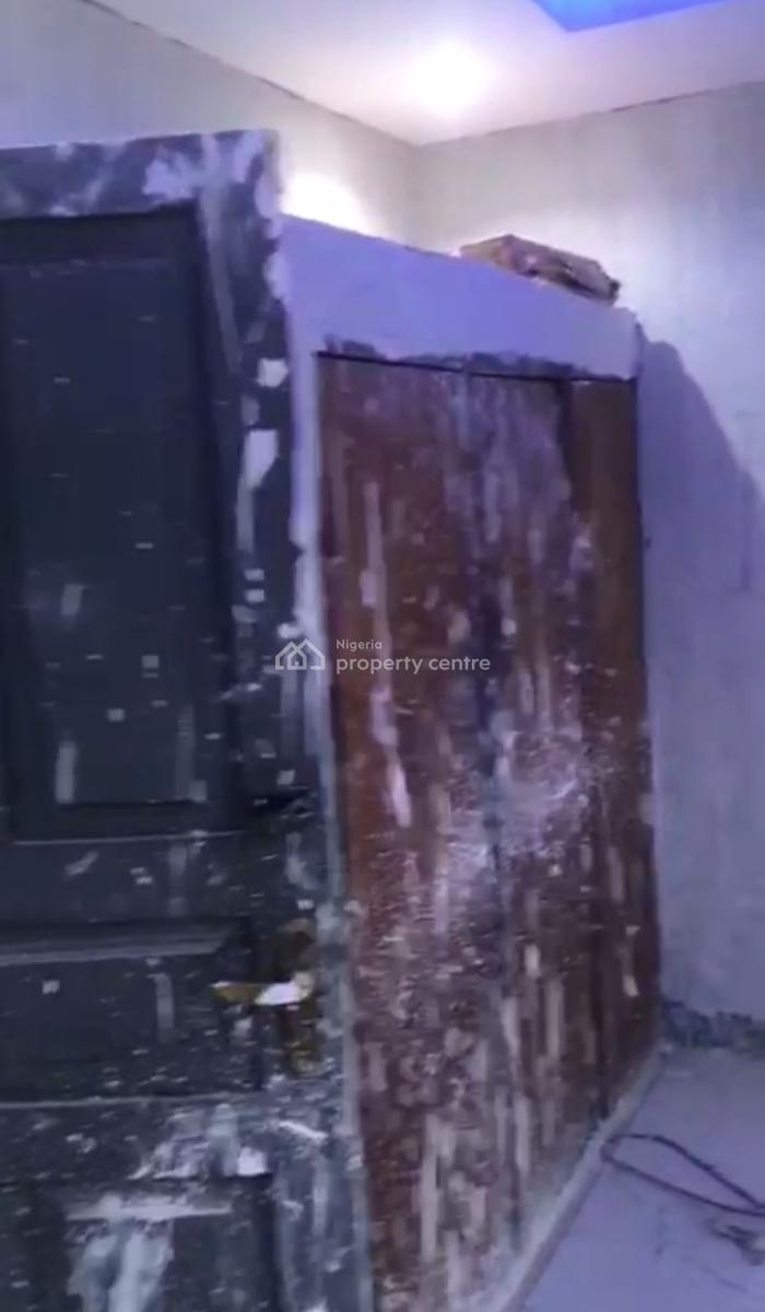 Spacious 2 Bedroom Apartment, Aguda, Surulere, Lagos, Flat / Apartment for Rent