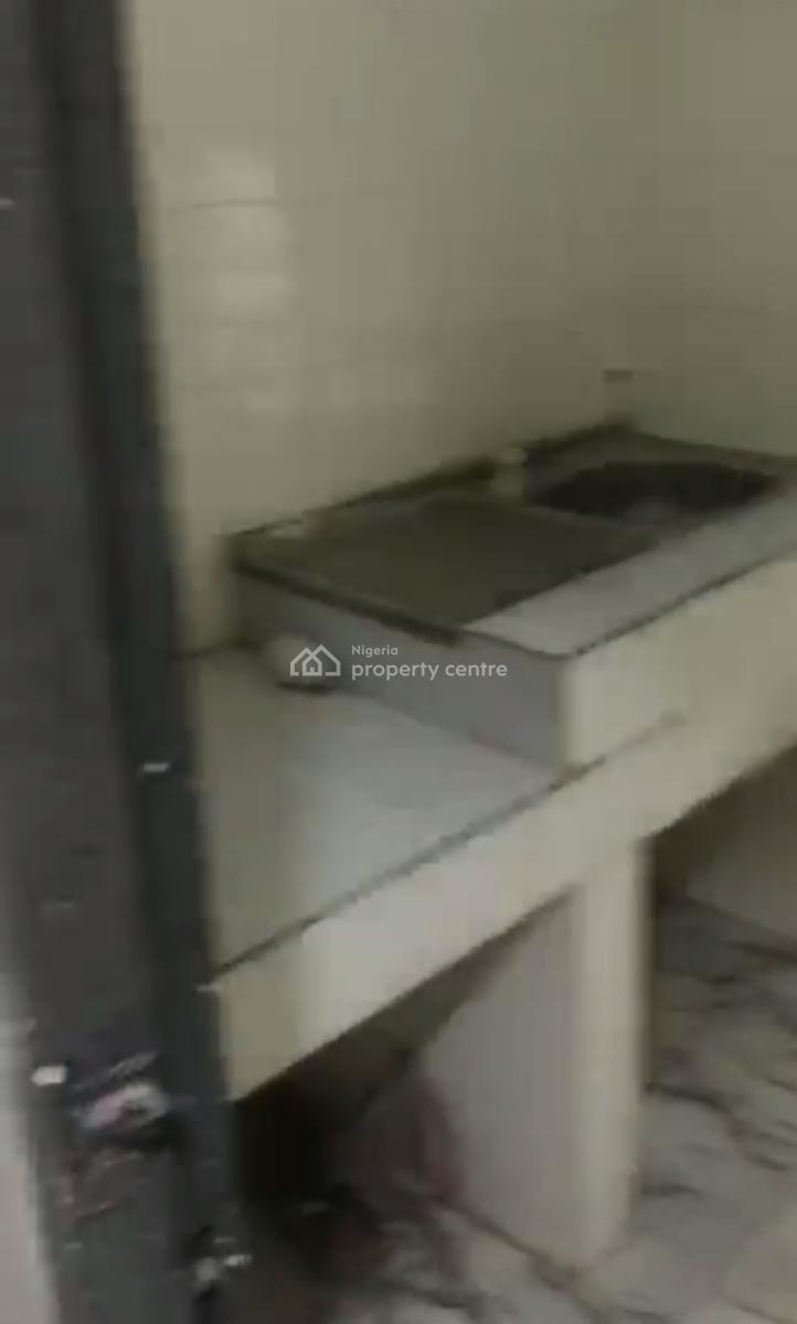 Spacious 2 Bedroom Apartment, Aguda, Surulere, Lagos, Flat / Apartment for Rent