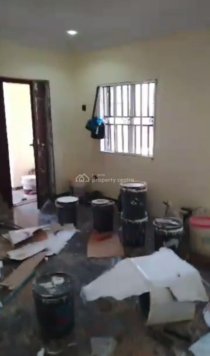 Standard Spacious Well Finished 3 Bedroom Apartment, Ijeshatedo, Surulere, Lagos, Flat / Apartment for Rent