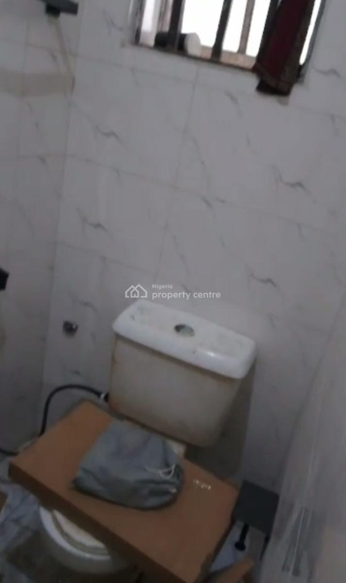 Standard Spacious Well Finished 3 Bedroom Apartment, Ijeshatedo, Surulere, Lagos, Flat / Apartment for Rent