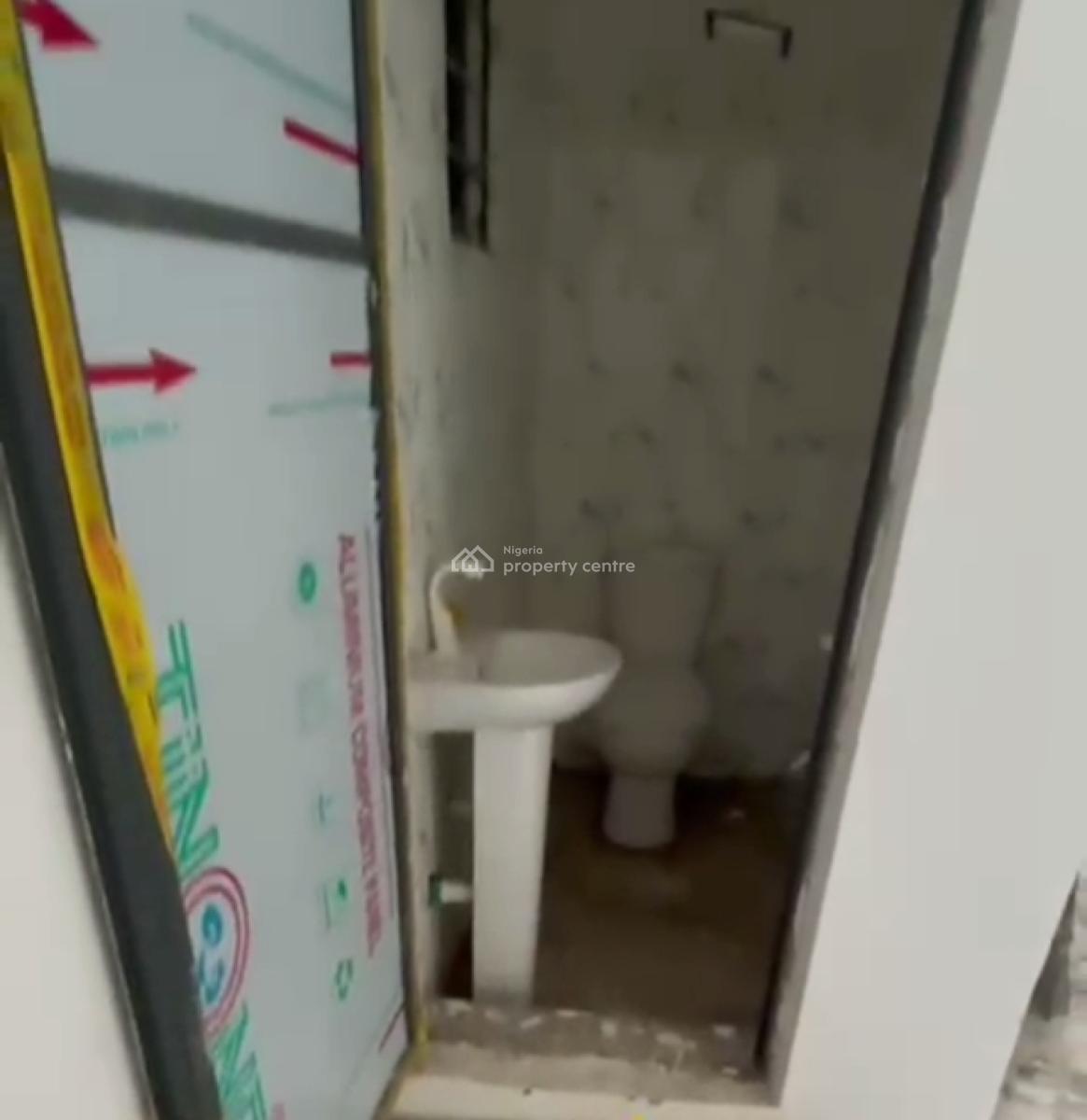 Spacious Standard  One Bedroom Apartment, Ikate, Surulere, Lagos, Mini Flat (room and Parlour) for Rent