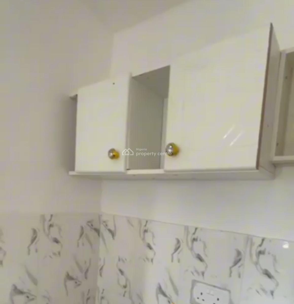 Spacious Standard  One Bedroom Apartment, Ikate, Surulere, Lagos, Mini Flat (room and Parlour) for Rent