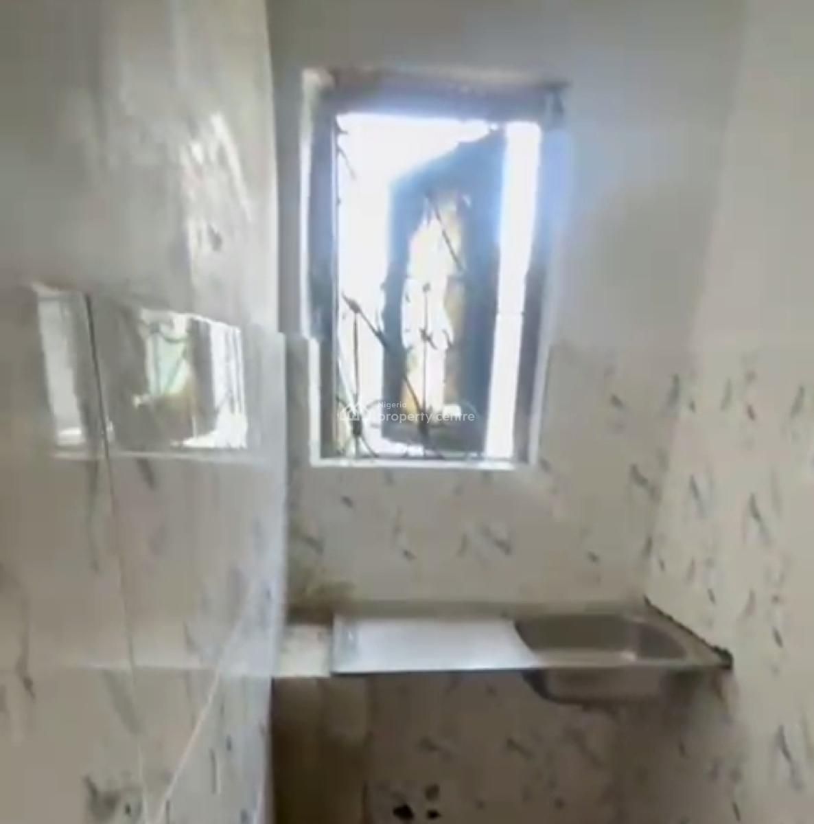 Spacious Standard  One Bedroom Apartment, Ikate, Surulere, Lagos, Mini Flat (room and Parlour) for Rent