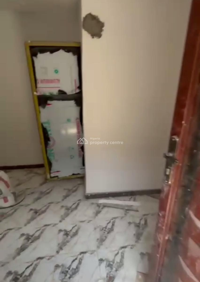 Spacious Standard  One Bedroom Apartment, Ikate, Surulere, Lagos, Mini Flat (room and Parlour) for Rent