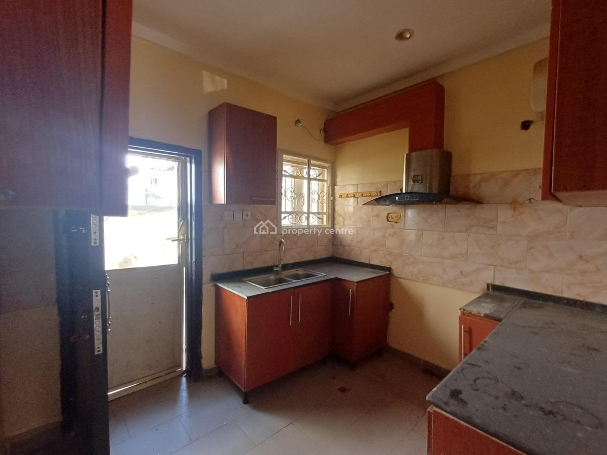 Lovely 4 Bedroom Terrace Duplex with Bq, Guzape District, Abuja, Terraced Duplex for Rent