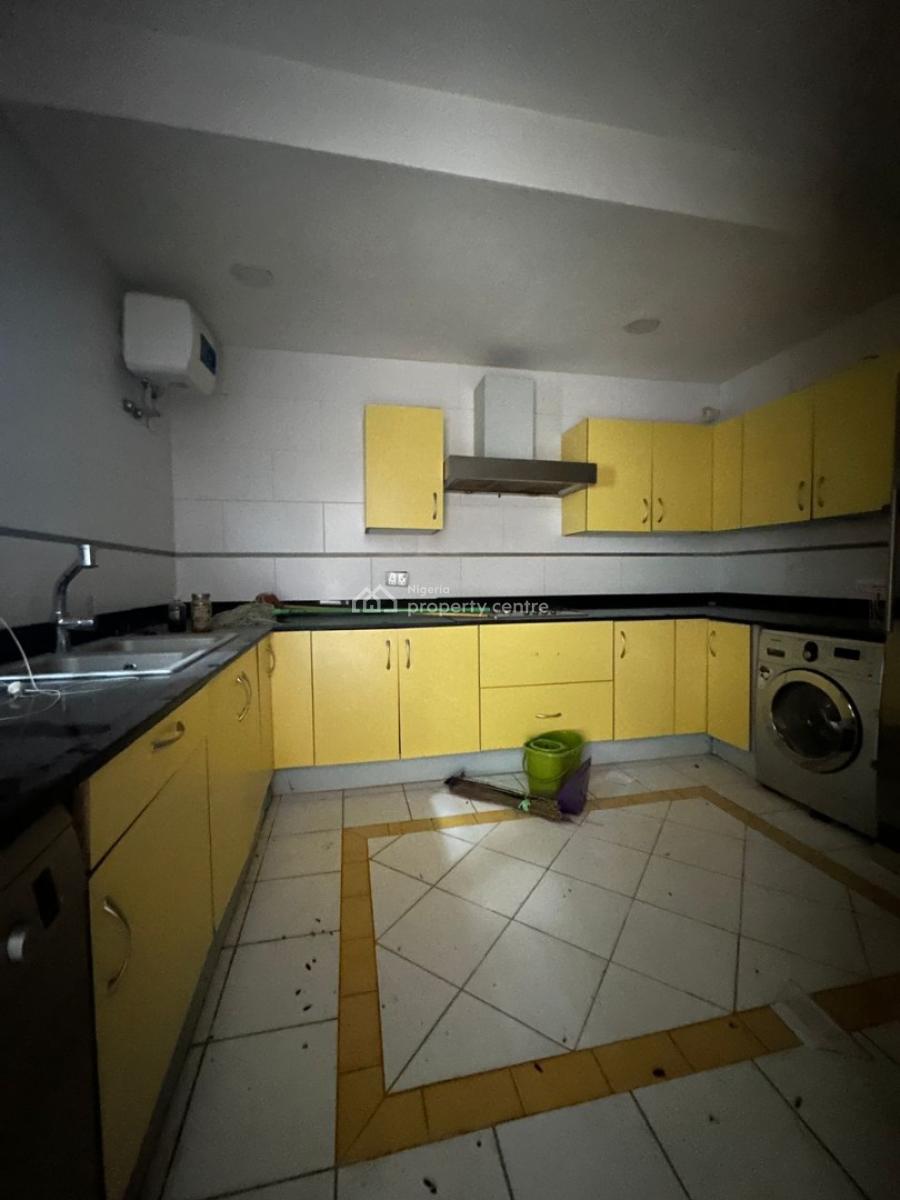 Amazing 2-bedroom Ground Floor Flat in The Residential Zone, Banana Island, Ikoyi, Lagos, Flat / Apartment for Rent