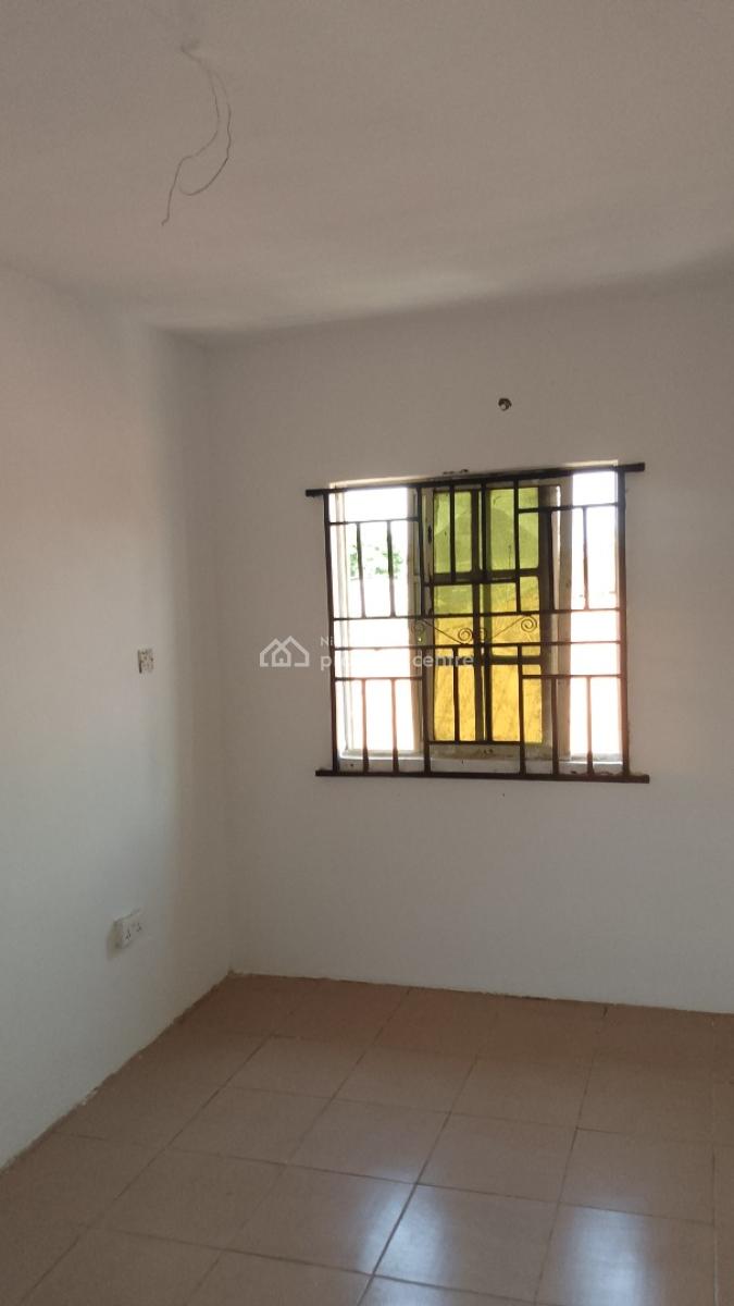 Massive Mini Flat Upstairs, Teachers Estate Awoyaya Ibeju-lekki, Awoyaya, Ibeju Lekki, Lagos, Mini Flat (room and Parlour) for Rent