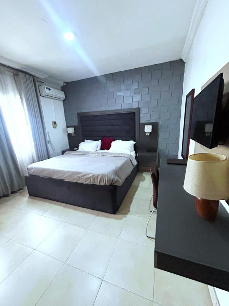 Well-maintained 3-bedroom Luxury Flat, Falomo, Ikoyi, Lagos, Flat / Apartment for Sale