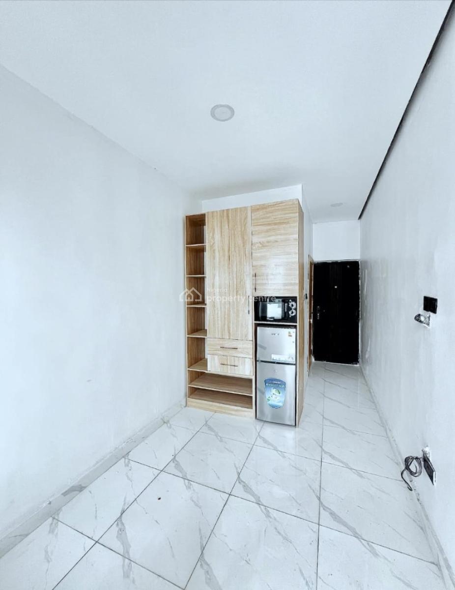 Fully Serviced 2 Bedroom Apartment, Lekki Phase 1, Lekki, Lagos, Flat / Apartment for Sale