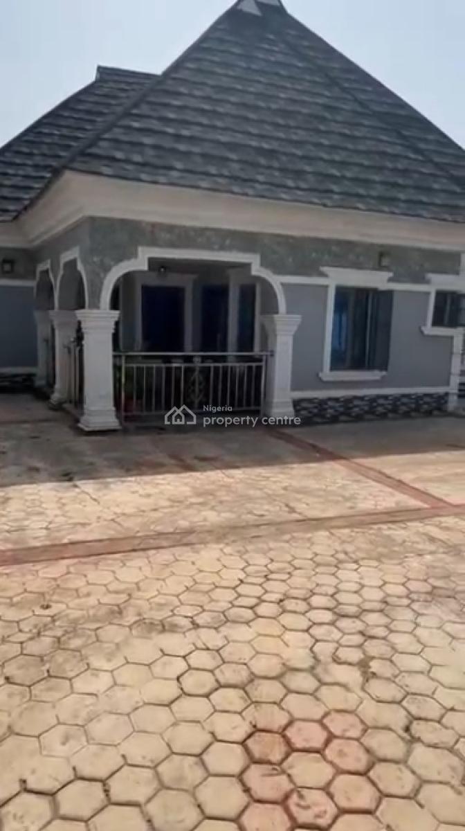 Luxury 3 Bedroom  Bungalow, Aberensinse Estate Ilesa Garage, Osogbo, Osun, Detached Bungalow for Sale