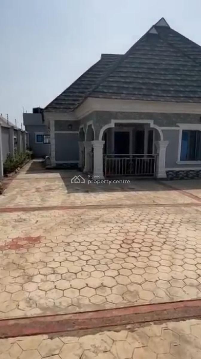 Luxury 3 Bedroom  Bungalow, Aberensinse Estate Ilesa Garage, Osogbo, Osun, Detached Bungalow for Sale