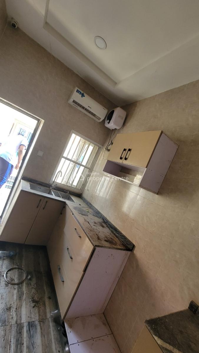 Standard Three (3) Bedrooms Apartment with Nice Finishing, Cluster 5, River Park Estate Airport Road Abuja, Lugbe District, Abuja, House for Rent