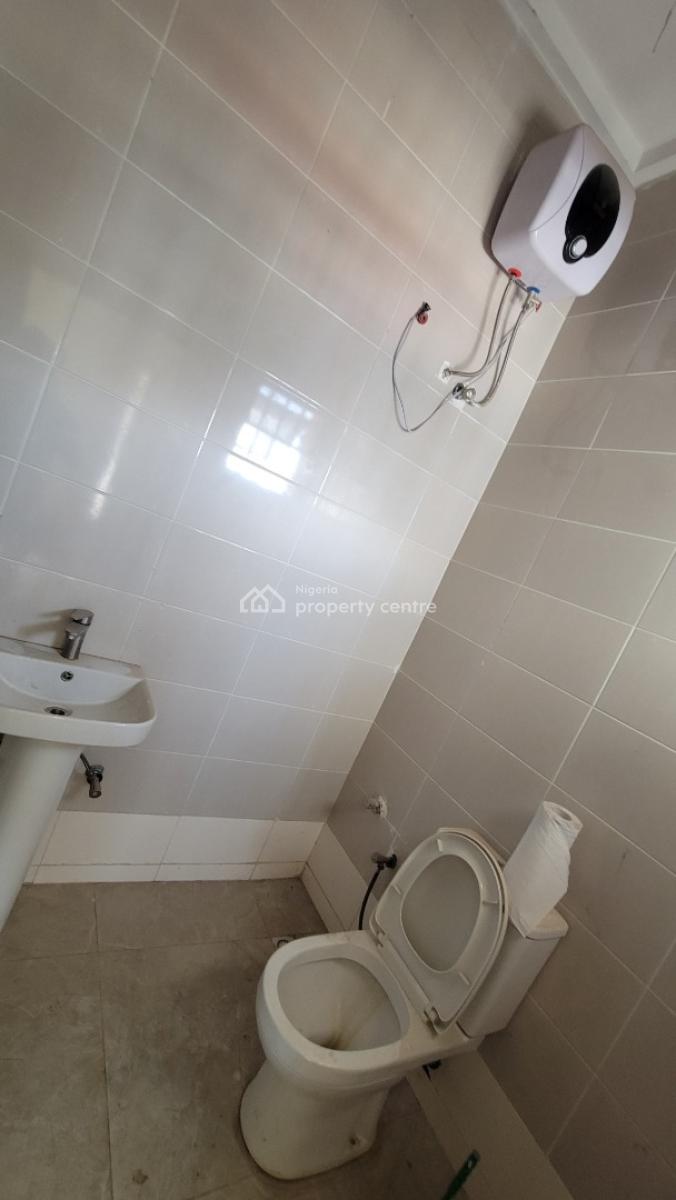 Standard Three (3) Bedrooms Apartment with Nice Finishing, Cluster 5, River Park Estate Airport Road Abuja, Lugbe District, Abuja, House for Rent