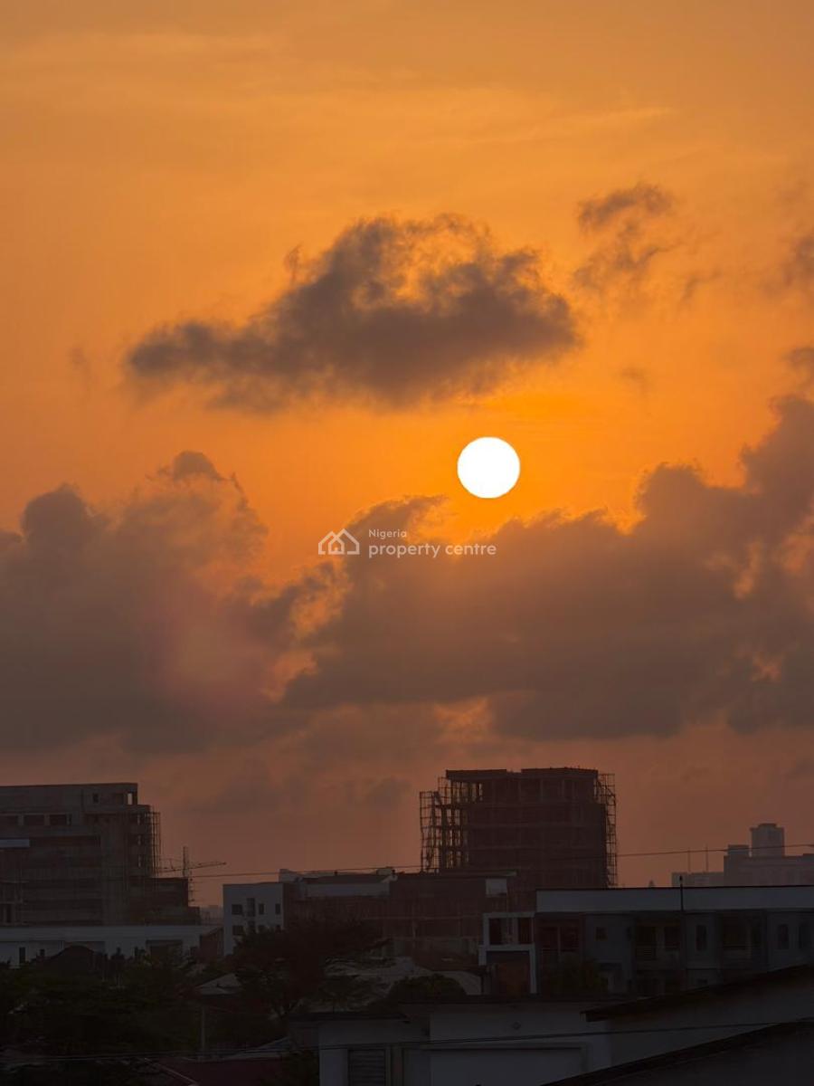 Spacious Luxury 1 Bedroom Penthouse with 2 Balconies & City View, Lekki Phase 1, Lekki, Lagos, Flat / Apartment Short Let