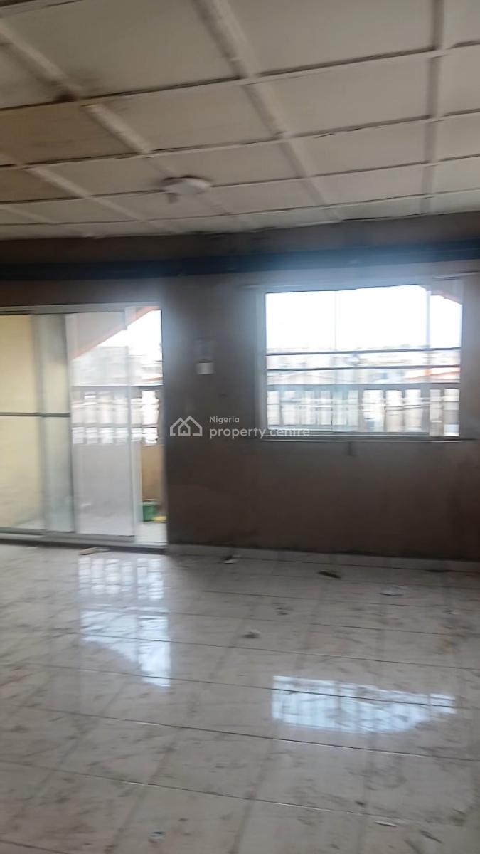 Luxury Spacious 3-bedroom Apartment, Ire Akari Estate, Ire Akari, Isolo, Lagos, Flat / Apartment for Rent