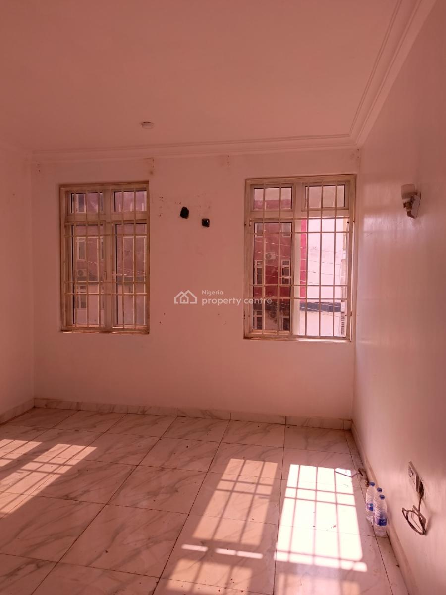 Sharp 2 Bedroom in a Serene Environment, 3rd Avenue Gwarinpa, Gwarinpa, Abuja, Flat / Apartment for Rent