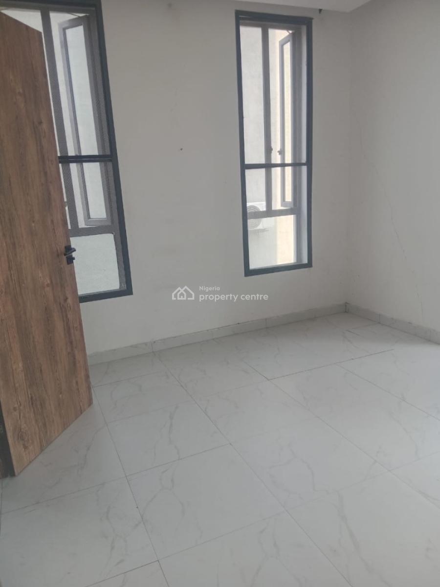 Nice Spacious 2 Bedroom Flat, Off Platinum Way, Ikate, Lekki, Lagos, Flat / Apartment for Rent