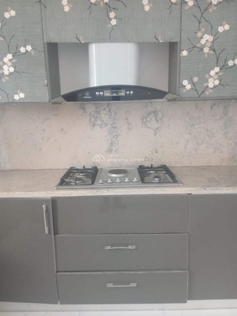 Nice Spacious 2 Bedroom Flat, Off Platinum Way, Ikate, Lekki, Lagos, Flat / Apartment for Rent