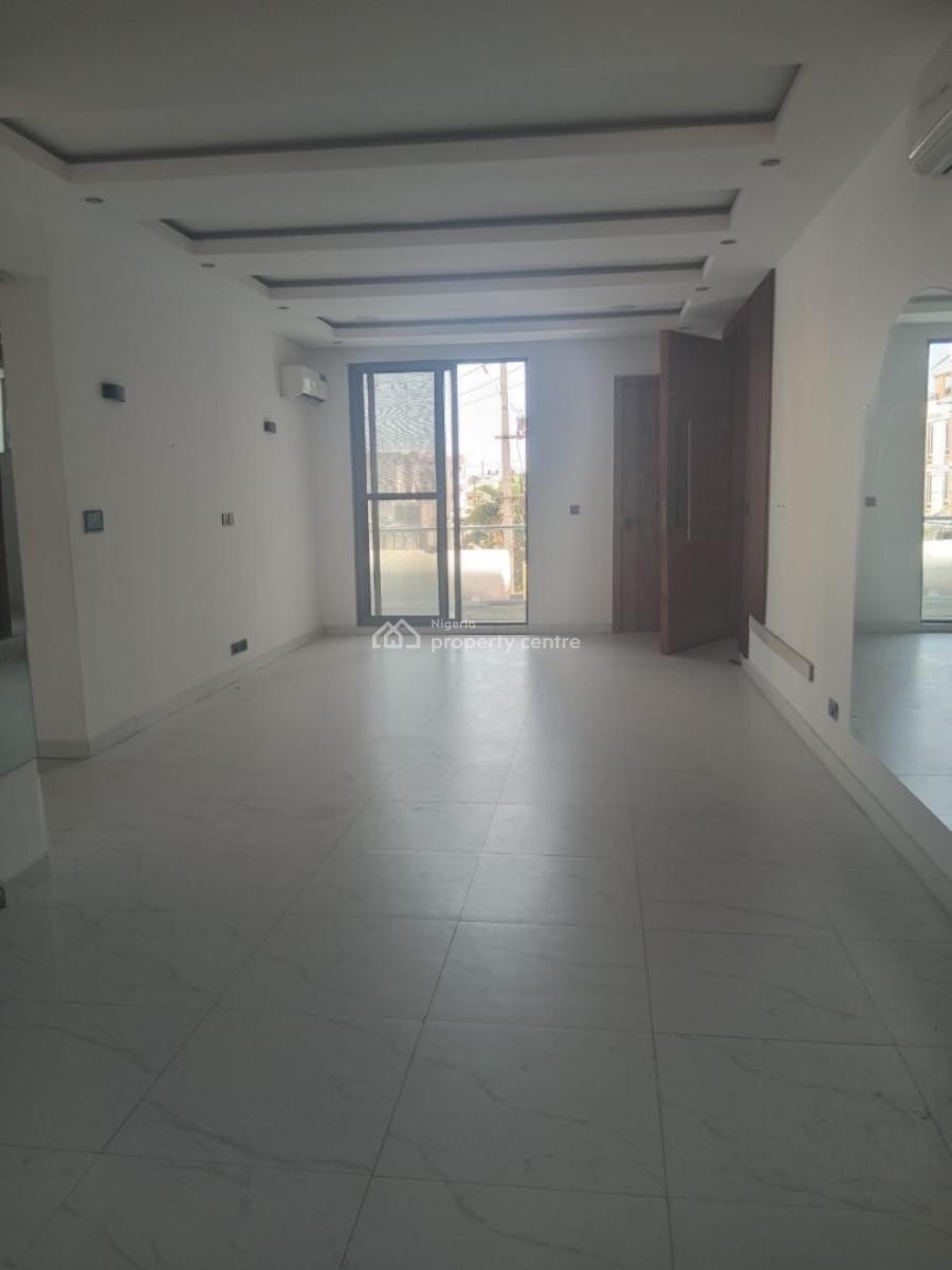 Nice Spacious 2 Bedroom Flat, Off Platinum Way, Ikate, Lekki, Lagos, Flat / Apartment for Rent