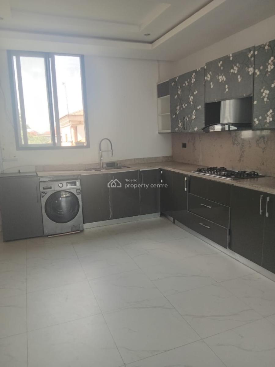 Nice Spacious 2 Bedroom Flat, Off Platinum Way, Ikate, Lekki, Lagos, Flat / Apartment for Rent