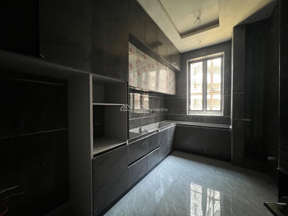 Luxury 2 Bedroom Apartment, Periwinkle Estate, Lekki Phase 1, Lekki, Lagos, Flat / Apartment for Sale