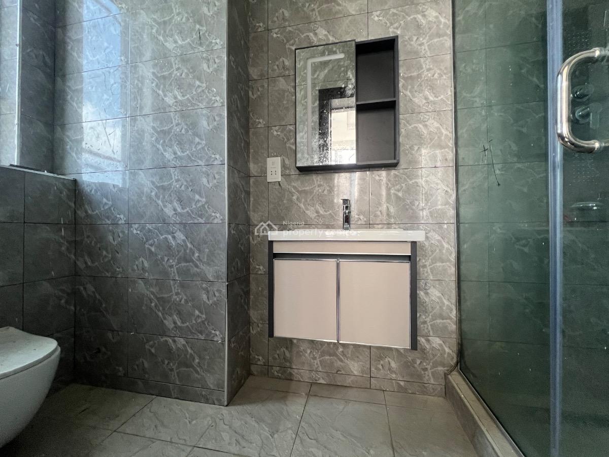 Luxury 2 Bedroom Apartment, Periwinkle Estate, Lekki Phase 1, Lekki, Lagos, Flat / Apartment for Sale