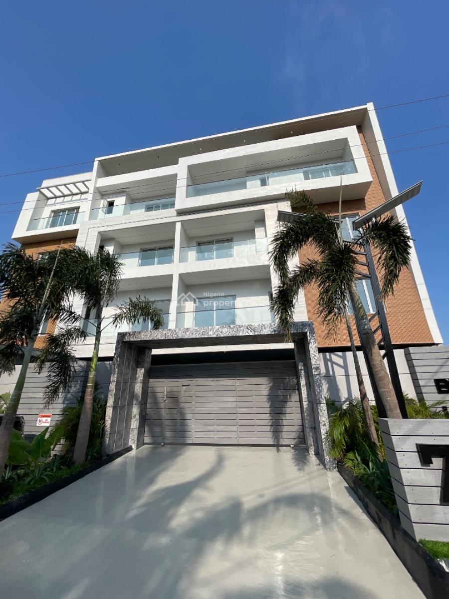 Extremely Spacious 2 Bedroom Maisonette, Off Admiralty Way, Lekki Phase 1, Lekki, Lagos, Block of Flats for Sale