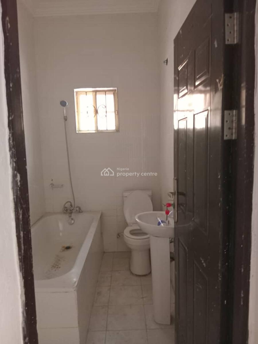 Spacious 3bedroom Flat with 3 Toilets, Ogombo, Ajah, Lagos, Flat / Apartment for Rent