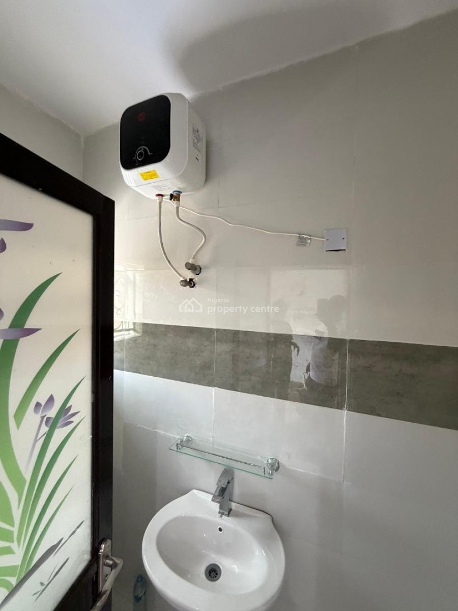 a Spacious Room Bq with Private Space to Cook, Meadow Hall Way, Ikate, Ikate, Lekki, Lagos, Self Contain (single Rooms) for Rent