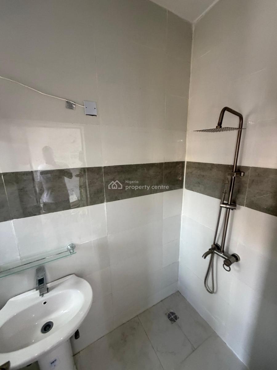 a Spacious Room Bq with Private Space to Cook, Meadow Hall Way, Ikate, Ikate, Lekki, Lagos, Self Contain (single Rooms) for Rent