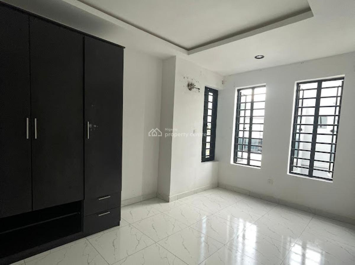 Finished 2 Bedroom Apartment, Ologolo, Lekki, Lagos, Flat / Apartment for Sale