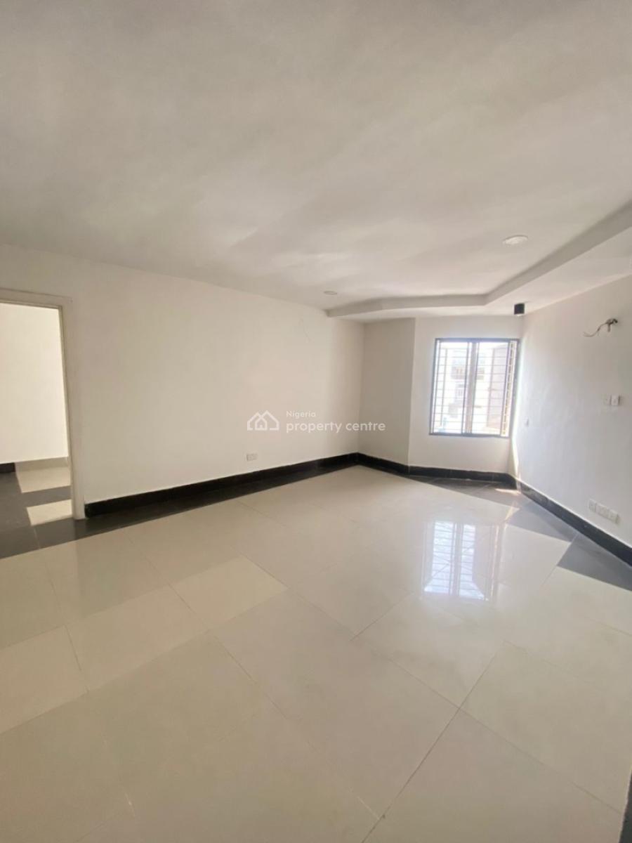 Fully Serviced Luxury 2bedrooms Apartment Upstairs in a Gated Estate, Lekki Phase 1 Elf Bustop Petrocam Filling Station, Lekki, Lagos, Flat / Apartment for Rent