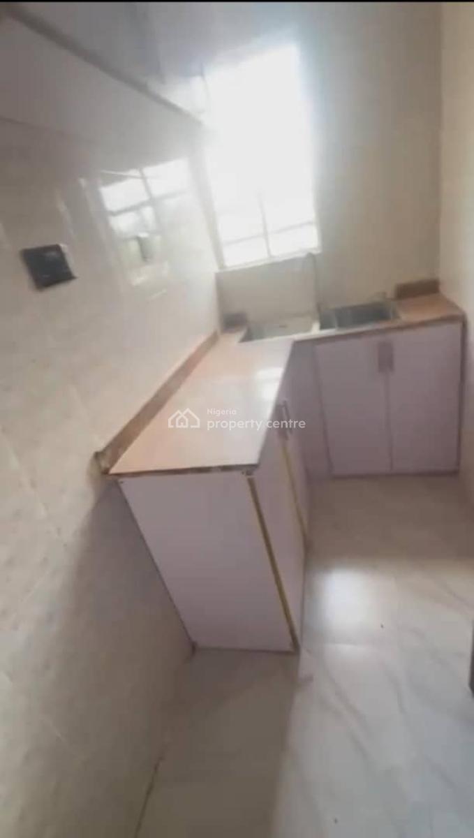 Lovely 2bedroom Flat, Mende, Maryland, Lagos, Flat / Apartment for Rent