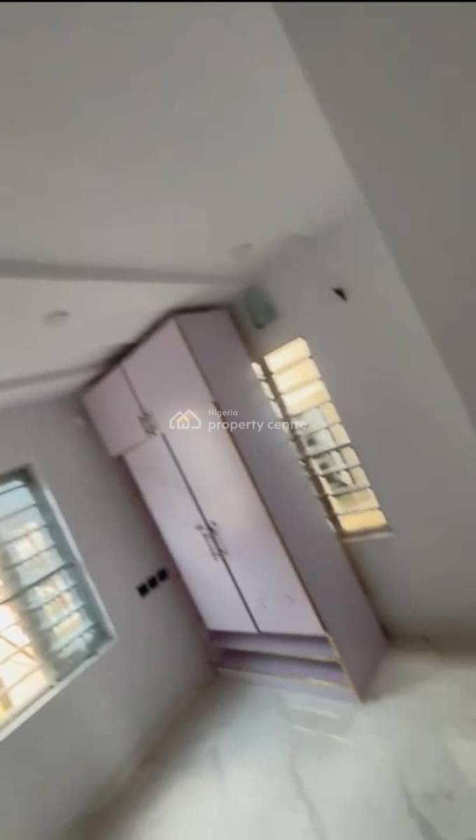 Lovely 2bedroom Flat, Mende, Maryland, Lagos, Flat / Apartment for Rent