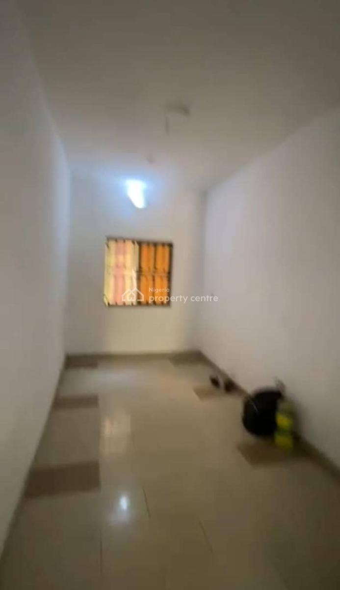 Lovely 3bedroom Flat, Soluyi, Gbagada, Lagos, Flat / Apartment for Rent