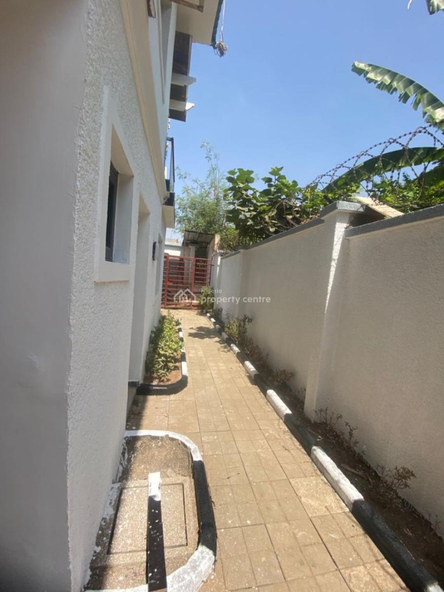 3 Bedroom Semi Detached Duplex, Gaduwa, Gaduwa, Abuja, Semi-detached Duplex for Rent