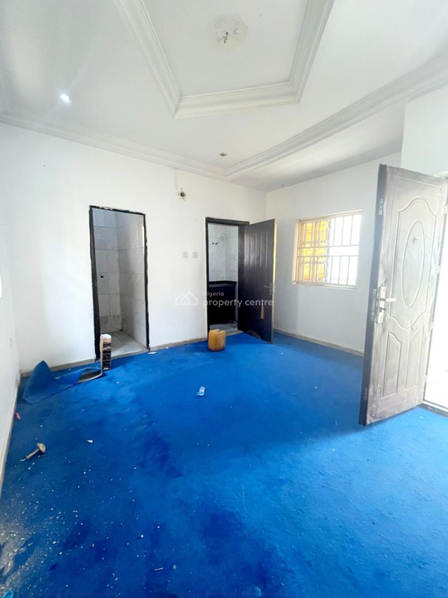 Massive One Bedroom Bq in an Estate, Gwarimpa 6th Avenue, Gwarinpa, Abuja, Mini Flat (room and Parlour) for Rent