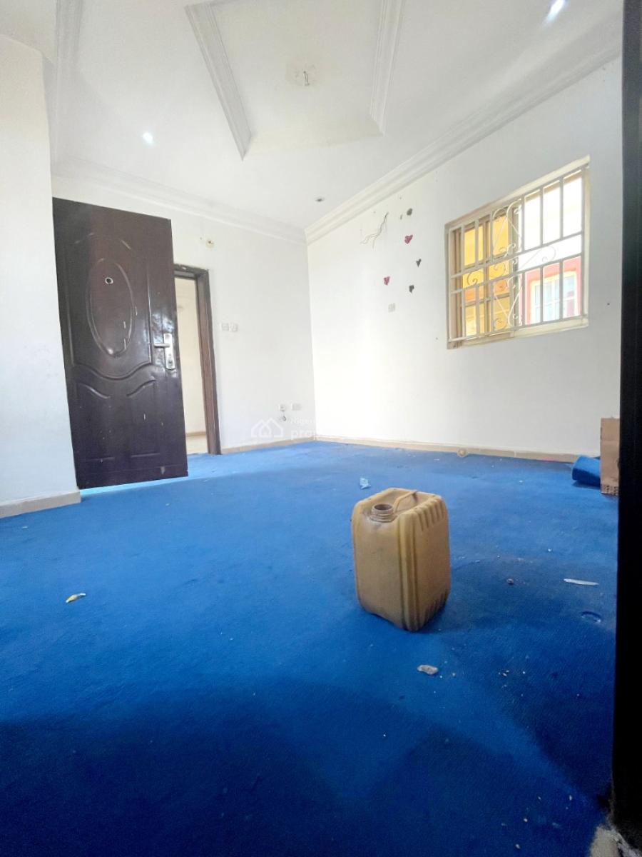 Massive One Bedroom Bq in an Estate, Gwarimpa 6th Avenue, Gwarinpa, Abuja, Mini Flat (room and Parlour) for Rent