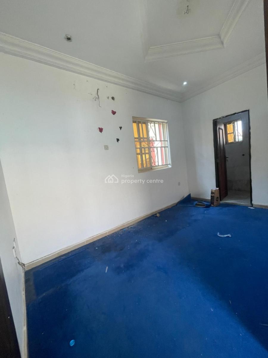 Massive One Bedroom Bq in an Estate, Gwarimpa 6th Avenue, Gwarinpa, Abuja, Mini Flat (room and Parlour) for Rent