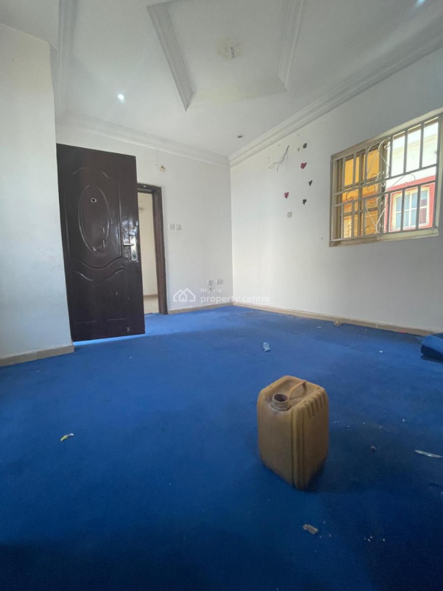 Massive One Bedroom Bq in an Estate, Gwarimpa 6th Avenue, Gwarinpa, Abuja, Mini Flat (room and Parlour) for Rent