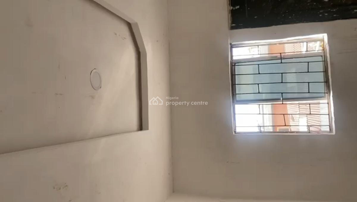 Executive Newly Built Studio Apartment, Off Bajulaiye Road, Bariga, Shomolu, Lagos, Self Contain (single Rooms) for Rent