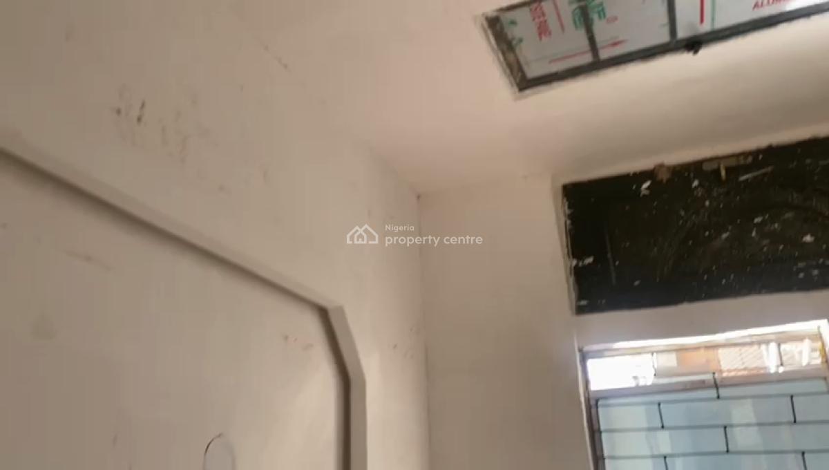 Executive Newly Built Studio Apartment, Off Bajulaiye Road, Bariga, Shomolu, Lagos, Self Contain (single Rooms) for Rent