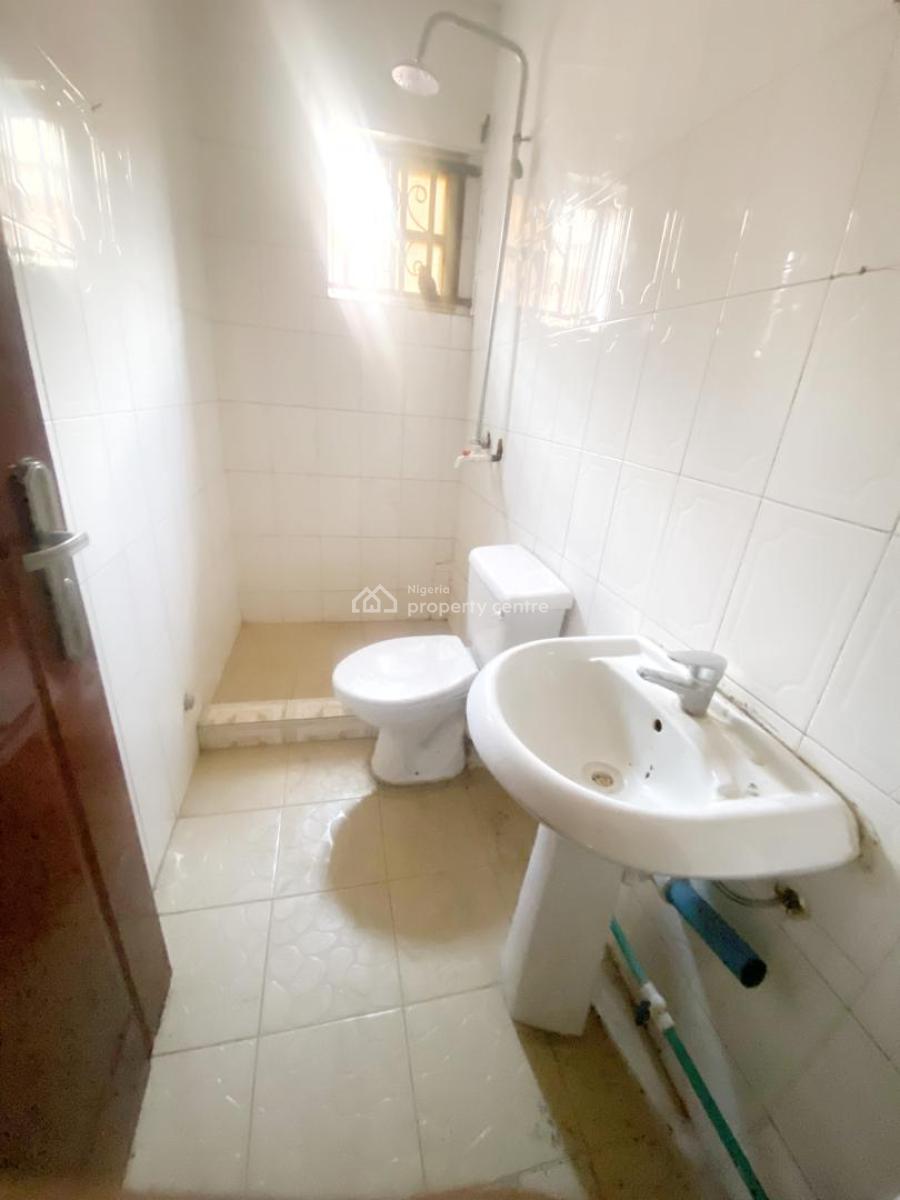 Luxury & Spacious 3 Bedrooms Apartment, Omole Gate, Omole Phase 2, Ikeja, Lagos, Flat / Apartment for Rent