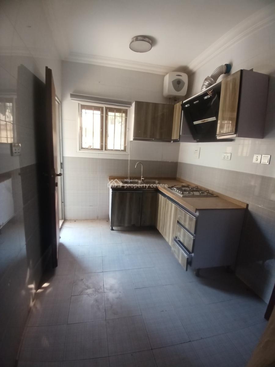 Well Built 3 Bedroom Block of Flat, Asokoro District Abuja Diplomatic Zone, Asokoro District, Abuja, House for Rent